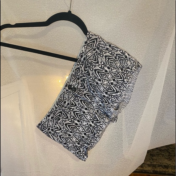 Patterned Shorts - Picture 2 of 2